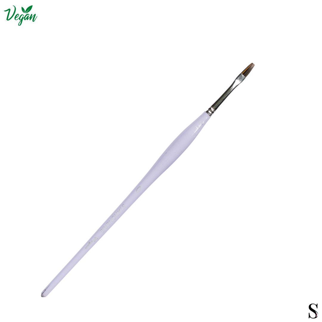 Stationerie Signature Flat Synthetic Brush 0 (Handle Color May Vary On Availability)