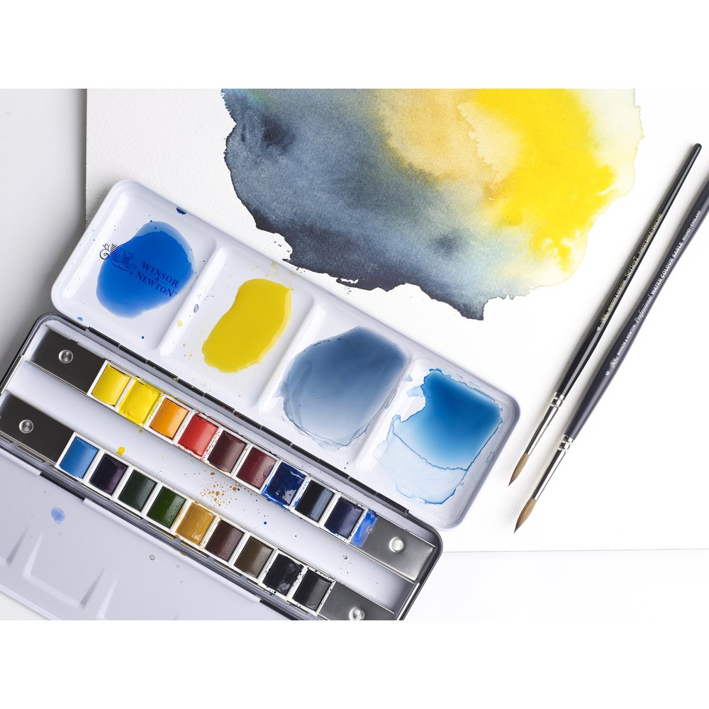 Winsor & Newton Professional Watercolours Travel Tin 18 Half Pans - painting outdoors
